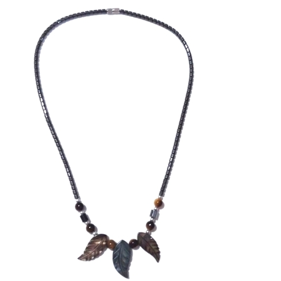VINTAGE HEMATITE CHAIN BEADED THREE-LEAF PENDANTS SCREW CLASP 18" NECKLACE - Picture 1 of 10